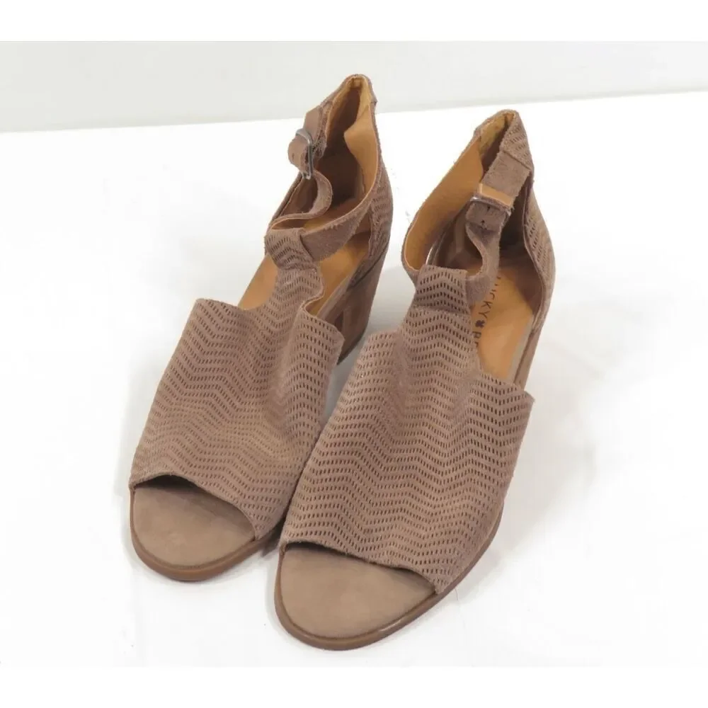 Lucky Brand Baxley Perforated Leather Sandals Block Heel Peep Toe Taupe Women 7